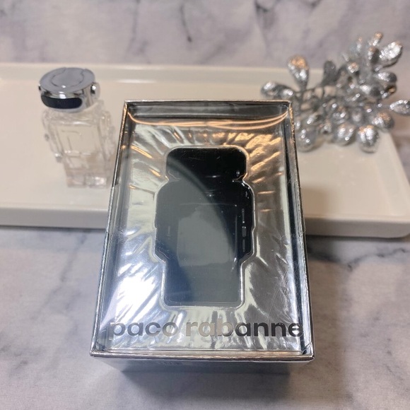 Paco Rabanne Phantom in Xmass Ornament Box, NEW - Mini 0.16 oz. 5 ml. - Picture 5 of 12